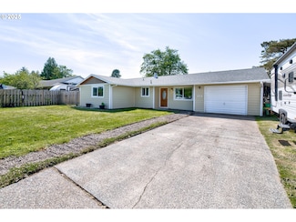 173 NW Cedar Ave, Warrenton, OR 97146
