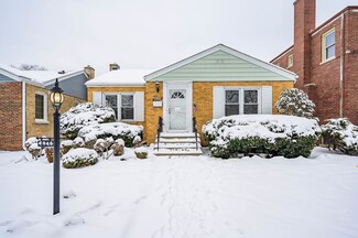 4946 Estes Ave, Skokie, IL 60077