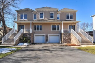 63 Pension Rd, Manalapan, NJ 07726
