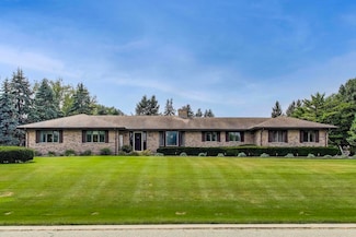 3 Jane Ct, Hawthorn Woods, IL 60047