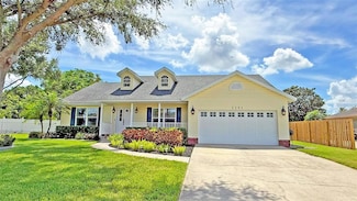 2264 Palmview Cir E, Auburndale, FL 33823