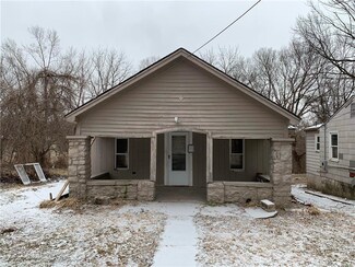 617 N Hocker Ave, Independence, MO 64050