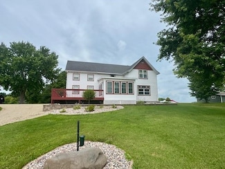 5541 Oak Park Rd, Marshall, WI 53559