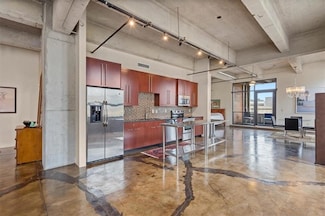 360 W Pershing Rd Unit 210, Kansas City, MO 64108