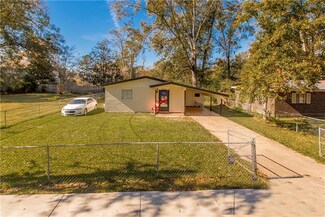 1006 S Chestnut St, Hammond, LA 70403