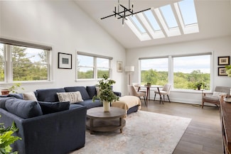 62 Hicks Ln, Clinton Corners, NY 12514