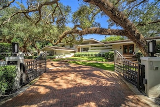4451 Mangrum Ct, Hollywood, FL 33021