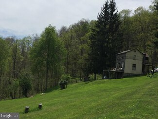 7182 Location Rd, Parsons, WV 26287