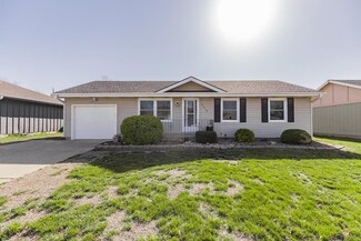 2219 Shalimar Dr, Salina, KS 67401