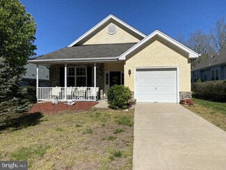 31 Huntington Dr, Southampton, NJ 08088