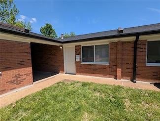 1567 Leonaire Ct, St. Louis, MO 63138