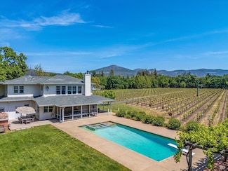 1079 Hedgeside Ave, Napa, CA 94558