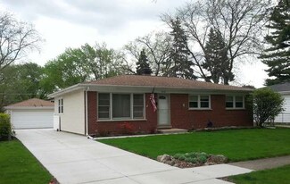 1413 S Fern Dr, Mount Prospect, IL 60056