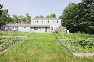54 Mountain View Rd, Leominster, MA 01453