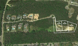19 Sophia Ct, West Hampton, NY 11977