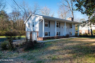 107 Nebraska Ave, Oak Ridge, TN 37830