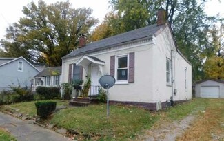 213 N 13th St, Belleville, IL 62220