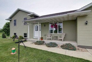 N6585 English Settlement Rd, Albany, WI 53502