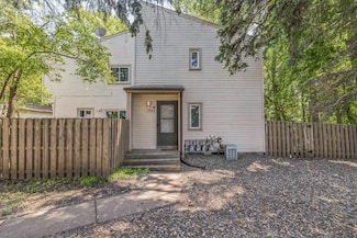 1544 Aspen Dr, Saint Paul, MN 55122