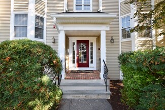 305 Carriage Ln Unit 305, Taunton, MA 02780