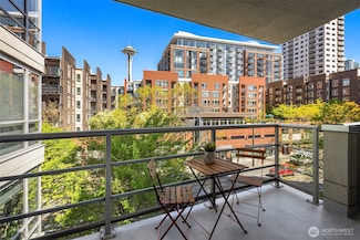 2929 1st Ave Unit N410, Seattle, WA 98121