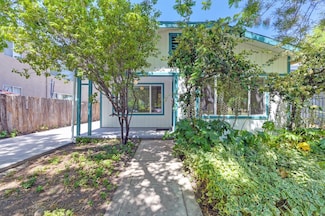 2404 25th St, Sacramento, CA 95818