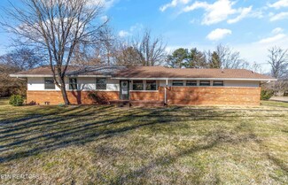 911 Wesley Rd, Knoxville, TN 37909