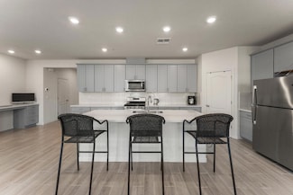 802 Berryessa Way, Olivehurst, CA 95961