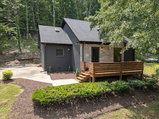 410 Contour Ave, South Pittsburg, TN 37380