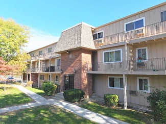 2504 Algonquin Rd Unit 17, Rolling Meadows, IL 60008