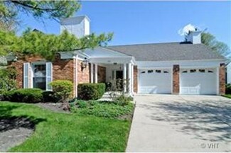 120 Rivershire Ln, Lincolnshire, IL 60069