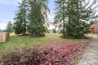 116 Redwood Ln, Onalaska, WA 98570