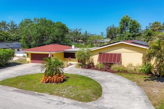 2410 Tanglewood Dr, Sarasota, FL 34239