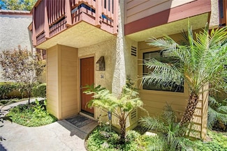 5760 Owensmouth Ave Unit 34, Woodland Hills, CA 91367