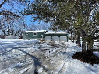 9093 Page Ave NE, Elk River, MN 55330