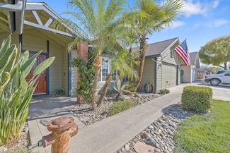 1454 Cedar Ln, Lemoore, CA 93245