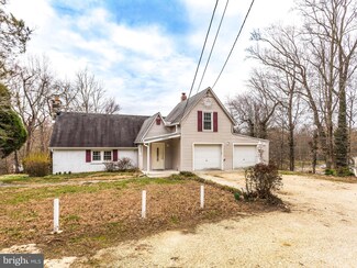 4020 Meadowview Dr, Suitland, MD 20746