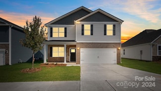 600 Country Oak Dr, Asheville, NC 28804