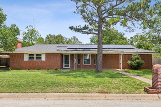 1301 John Reagan St, Benbrook, TX 76126