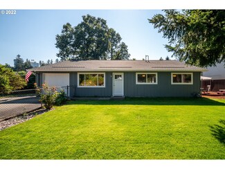 235 6th St, Fairview, OR 97024
