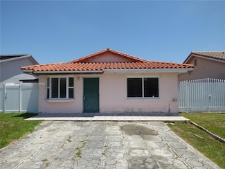 9023 NW 113th St, Hialeah, FL 33018