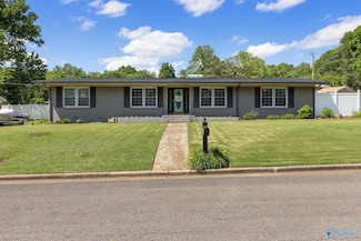 2609 Randy Ave NE, Huntsville, AL 35811