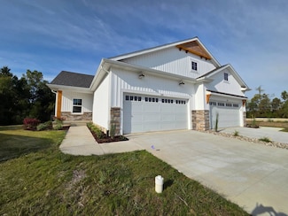 808 Joyce Ln Unit 14, Saint Johns, MI 48879