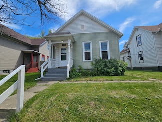 609 N Memorial Dr, Racine, WI 53404