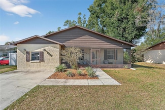 632 Swiss Dr, Lakeland, FL 33810
