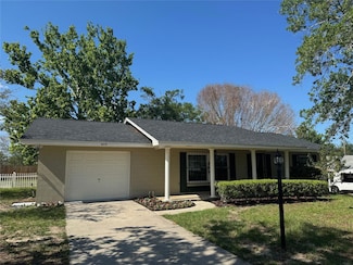 619 W Seminole Ave, Eustis, FL 32726