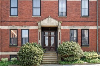 72 Walnut St Unit 1, Brookline, MA 02445