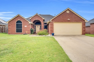 942 Pheasant Dr, Midlothian, TX 76065