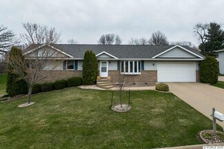 5560 Wintergreen Dr, Dubuque, IA 52002