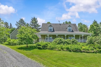 2852 Centerville Rd, Hyde Park, VT 05655